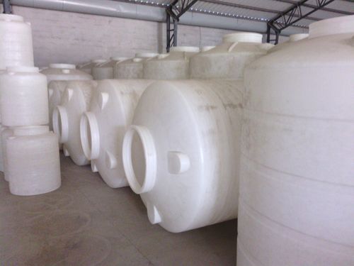 大型塑（sù）料水塔